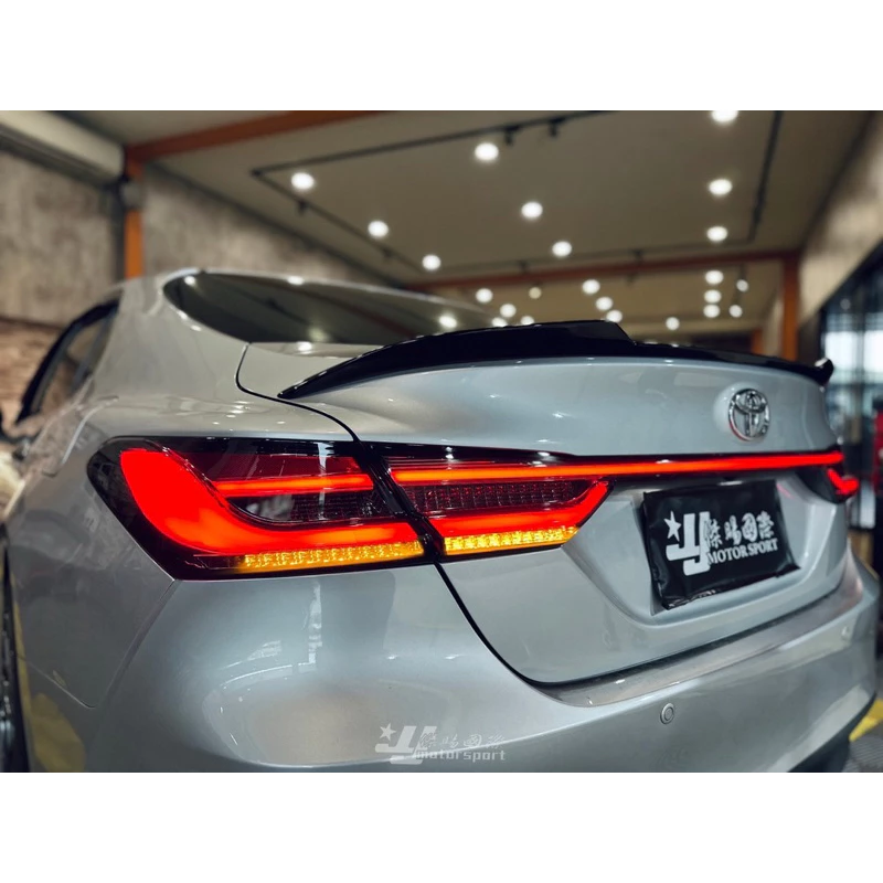 全新 CAMRY 2018 2019 18 19年 8代 專用 刀鋒 亮黑 尾翼 含烤漆