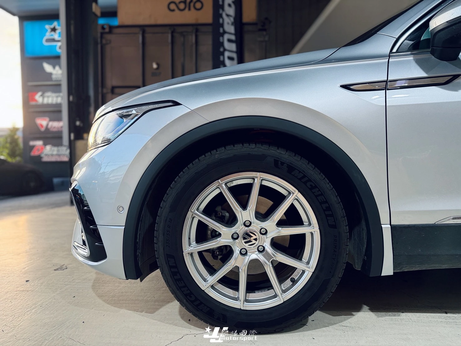 全新 福斯 TIGUAN 2021-2024 R-line 前保桿 前大包 輪弧 後保中段 後下巴 素材