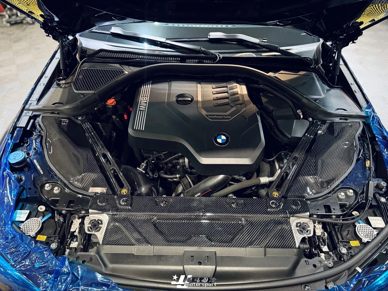 全新 BMW G20 G21 ARMA SPEED 碳纖維 上拉桿 碳纖維 引擎室拉桿