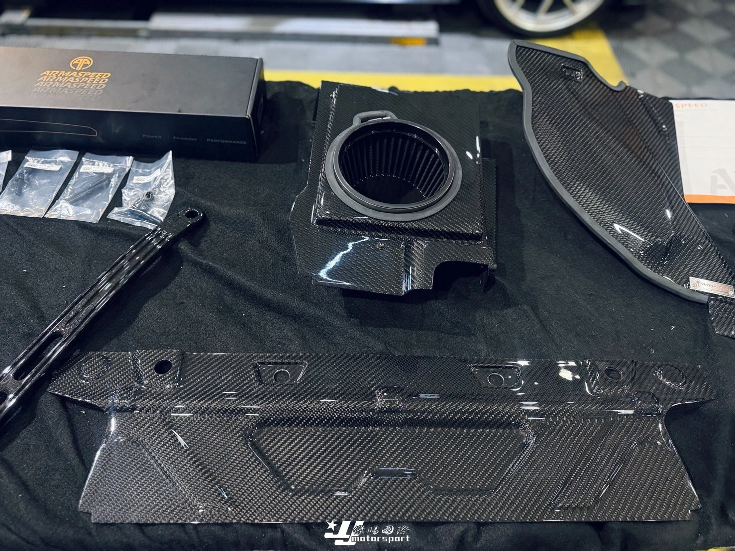 全新 BMW G20 G21 320 330 340 B48 B58 ARMA SPEED 全碳纖維 進氣套件