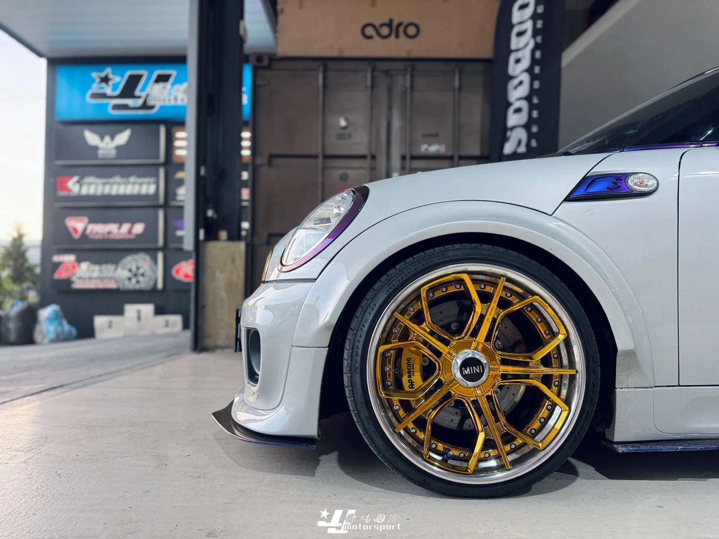 BMW MINI COOPER R58 R56 升級 前 AP9440 大四活塞配 330碳陶盤 後HHC後雙片式加大碟325MM