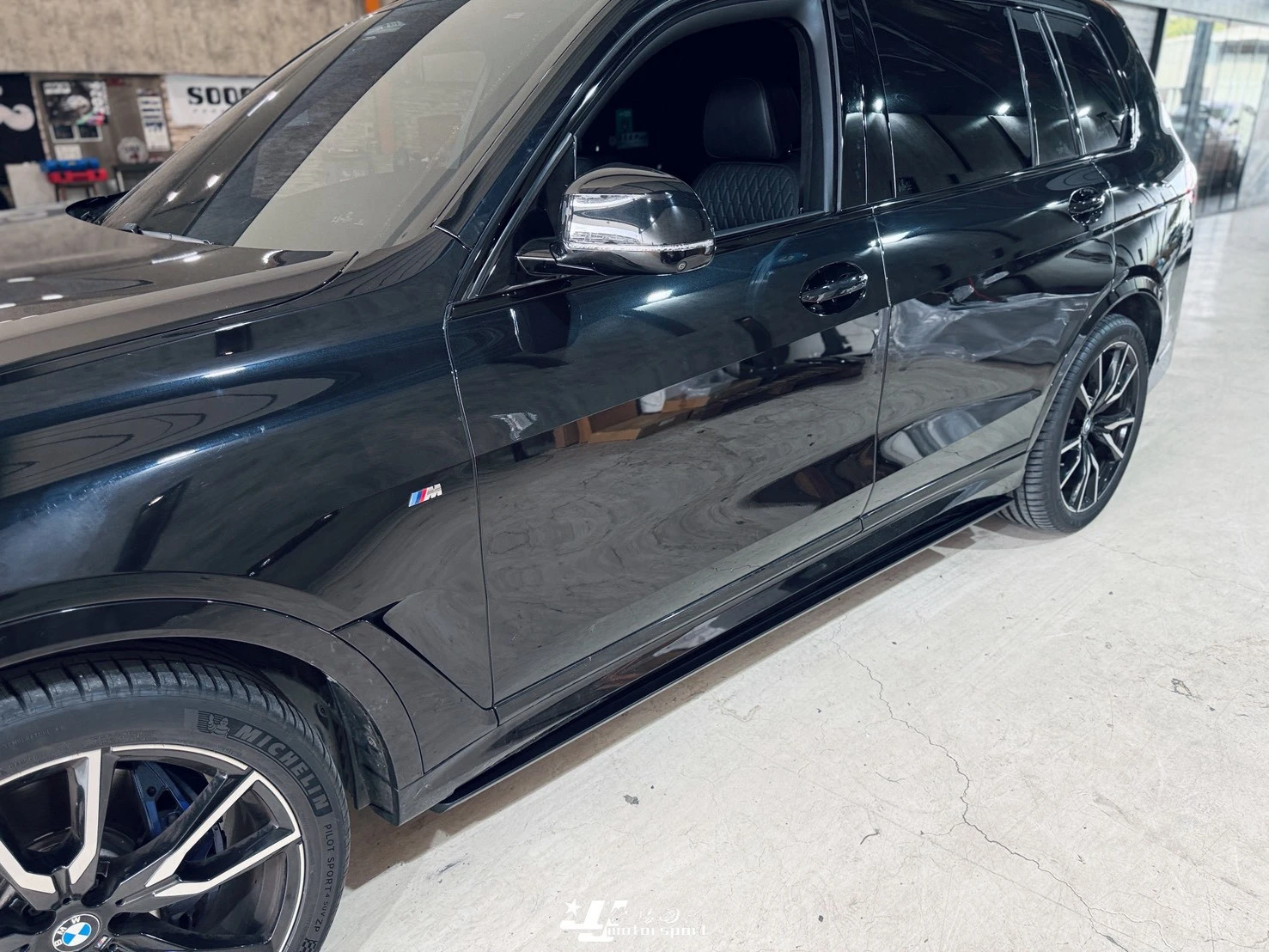 全新 寶馬 BMW G07 X7 電動側踏板 伸縮 登車踏板 車側踏版 側踏板 防滑