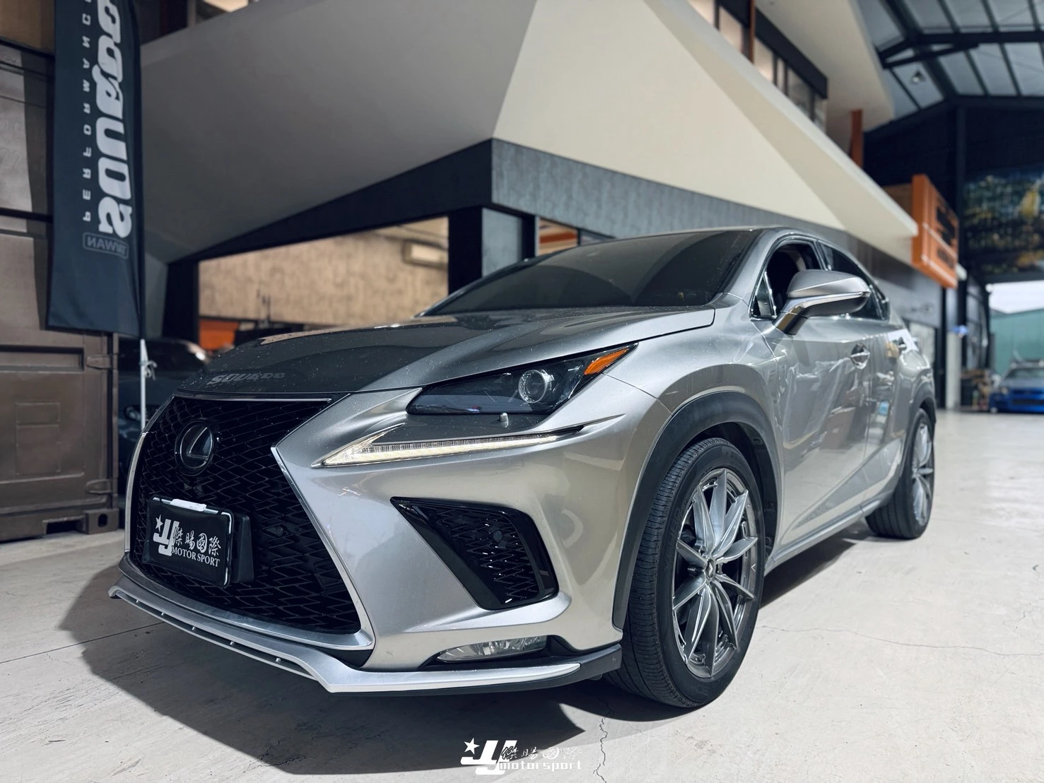 全新 LEXUS NX200 NX 2018 2019 亮黑 類F-SPORT 水箱罩 霧燈框 前下巴