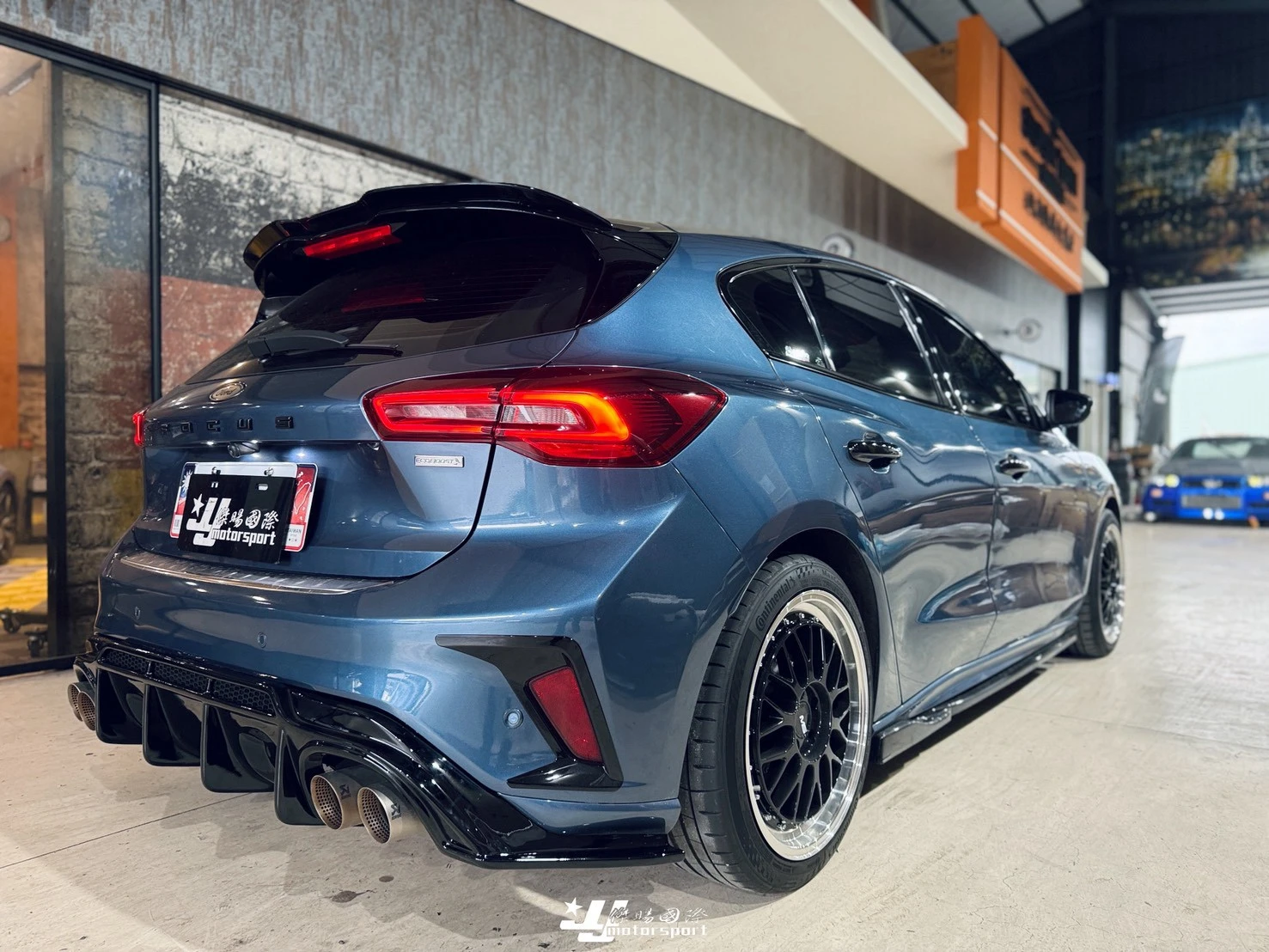全新 FOCUS MK4 MK4.5 ST-LINE 專用 四出 MONSTER 怪獸後包 後下巴 亮黑