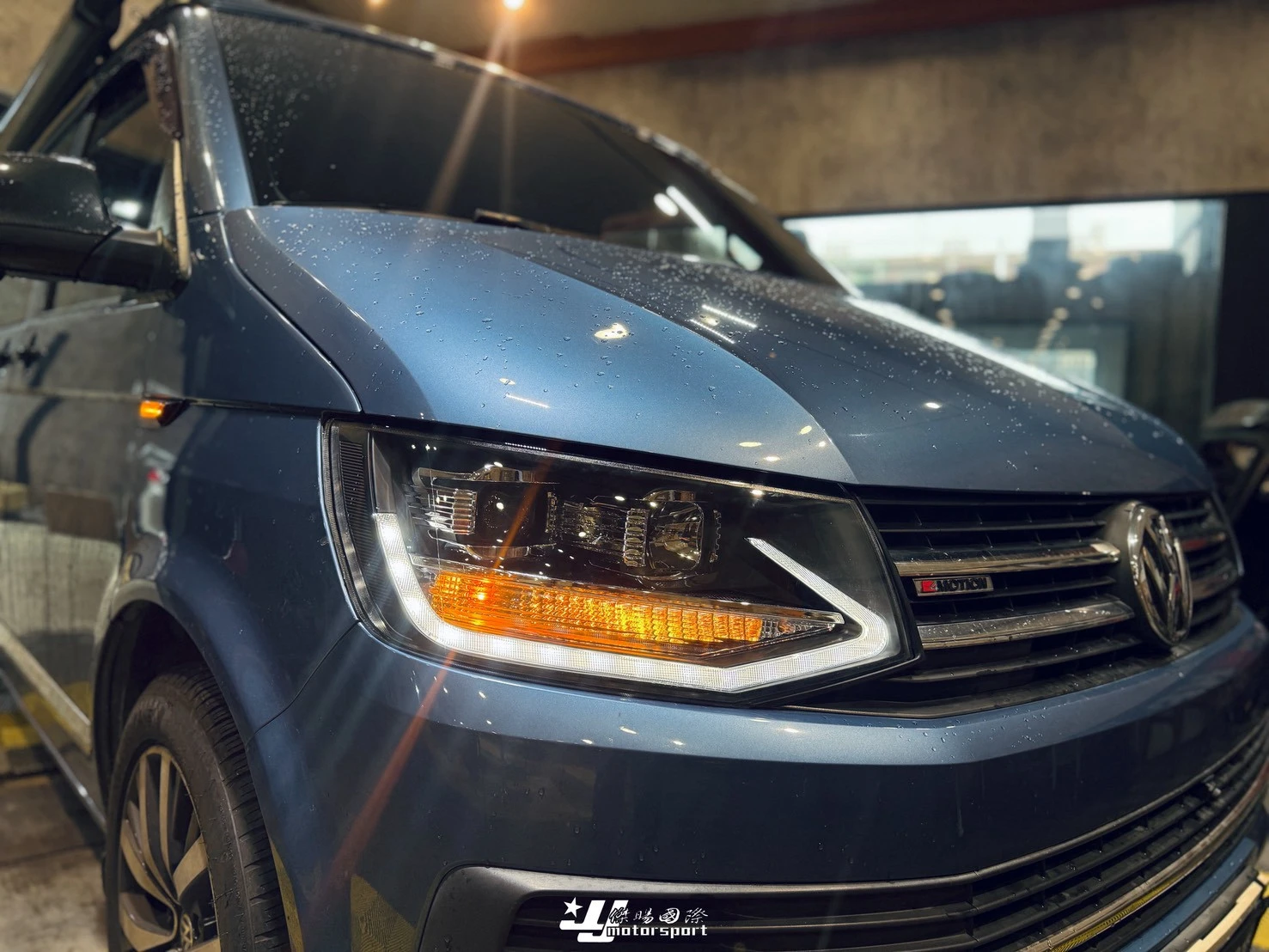 全新 福斯 VW T6 15 16 17年 黑框 晶鑽 R8燈眉 光條 魚眼 大燈 T6大燈 車燈