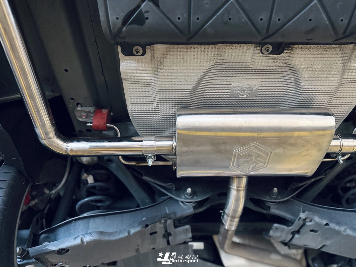 全新 福特 FOCUS MK4 四門 4D 升級 FOCUS soul品牌 排氣管 尾段雙邊四出 實車