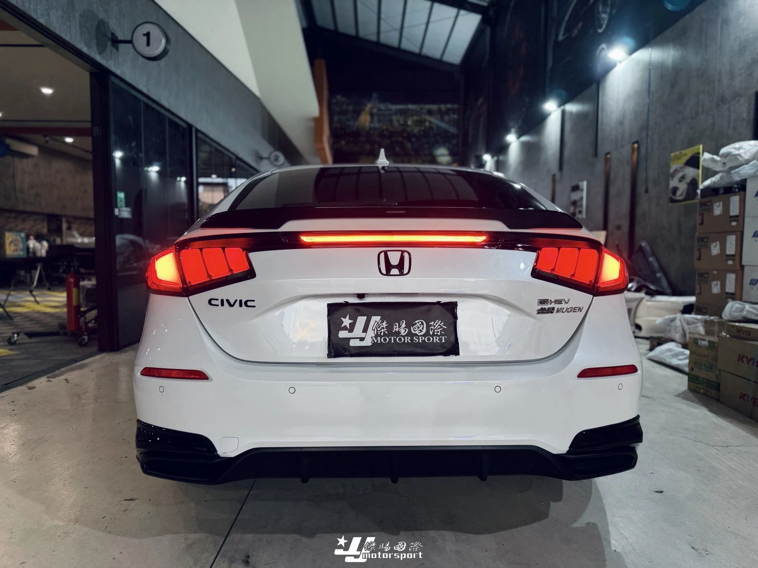 新 HONDA 喜美11代CIVIC11 FL4 FL5 日本正MUGEN無限紅色 貫穿式尾燈