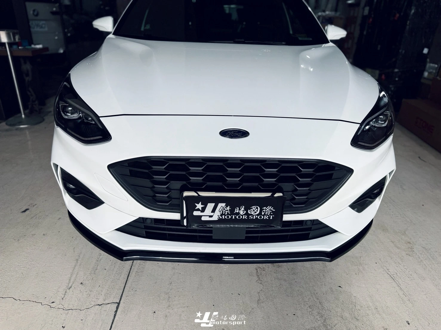 新 福特 FOCUS MK4 ST-LINE MD Maxton Design V.3 亮黑 前下巴