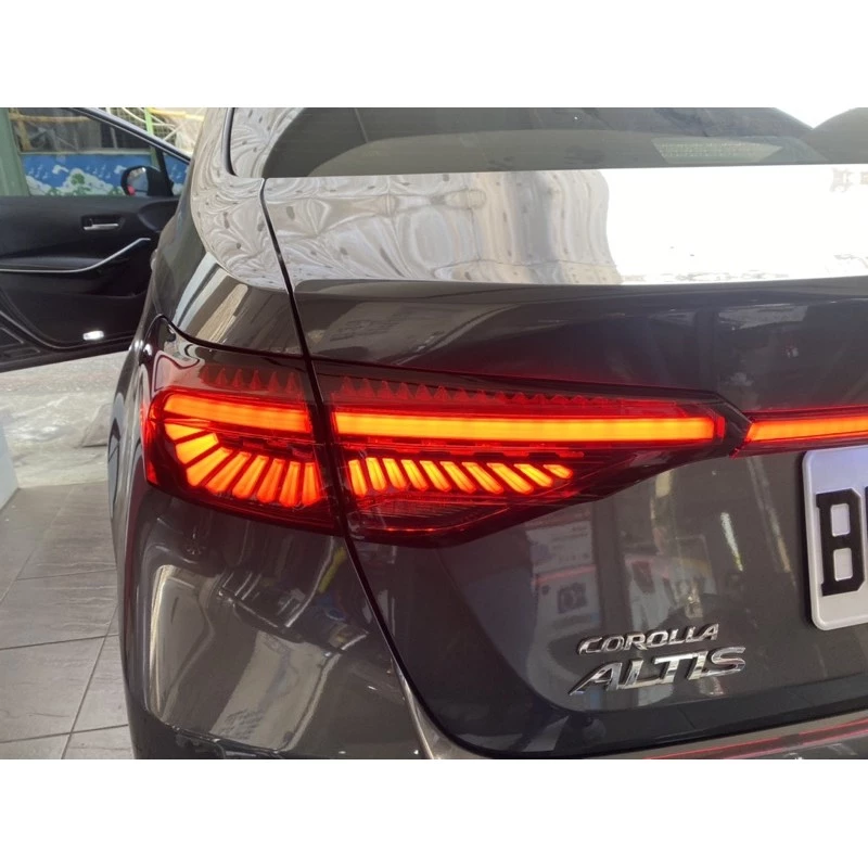 全新 ALTIS 19 20 2019 2020 年 12代 燻黑 龍麟LED 動態 跑馬光柱尾燈 含貫穿燈