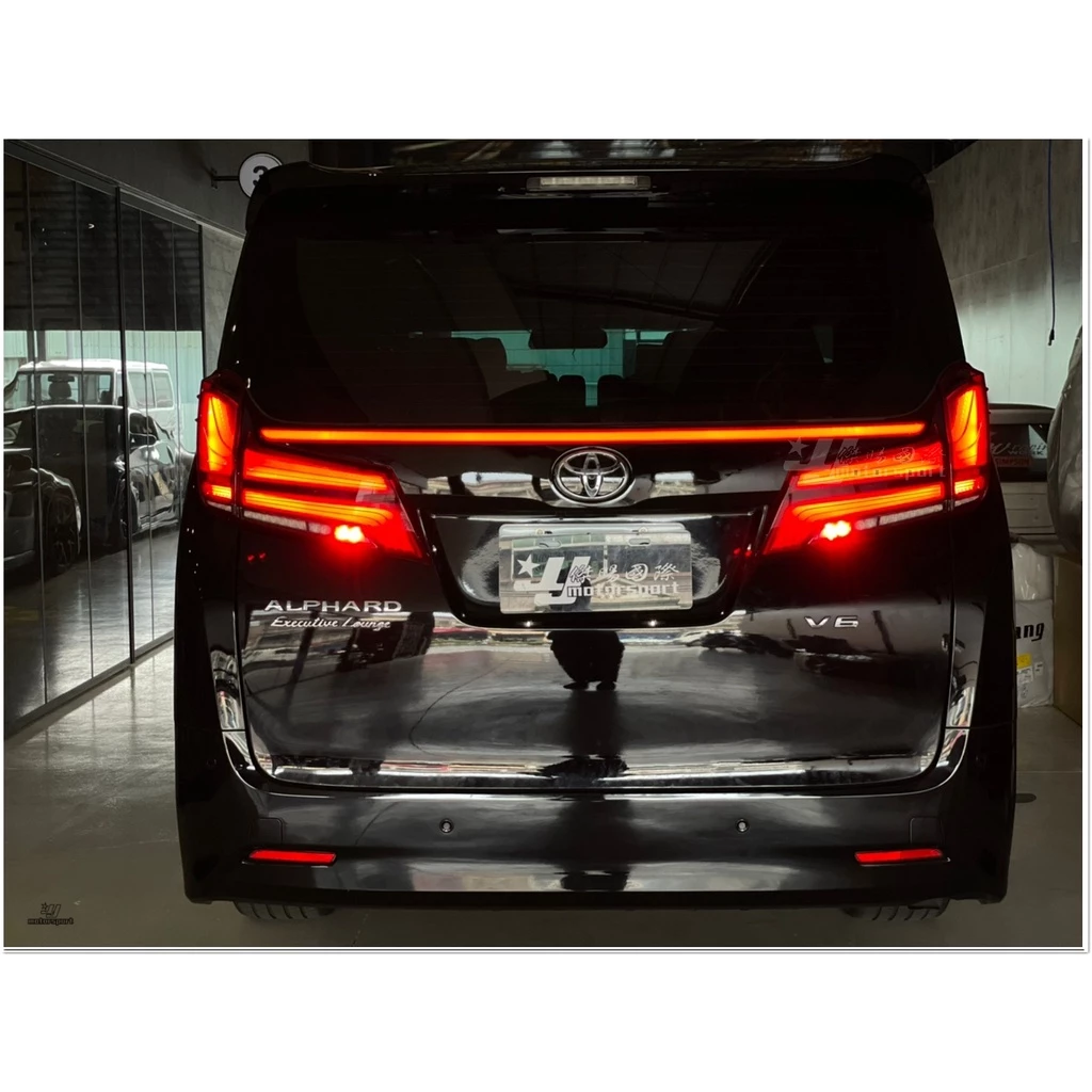 全新 TOYOTA 阿法 ALPHARD 15 16 17 18 年 動態 LED 尾燈 後燈 含飾板 貫穿燈