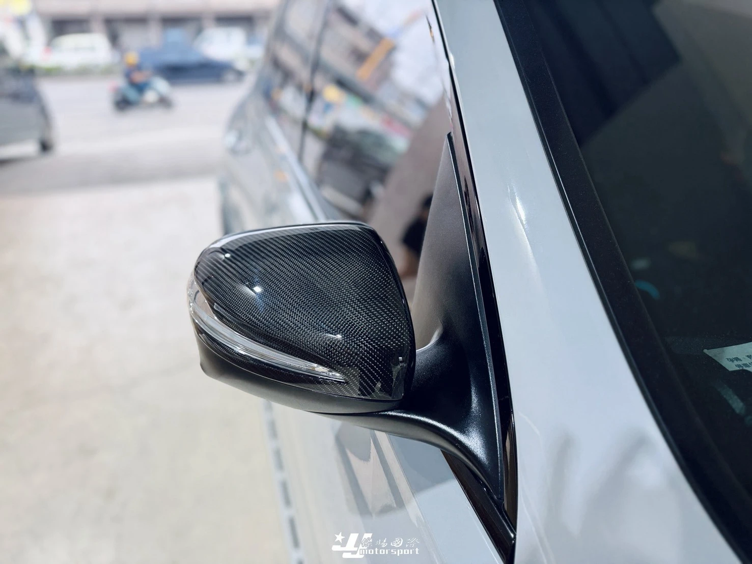 全新 BENZ GLE GLE350 W167 2024- GLE63包專用 LD版本 碳纖維 前下巴 後下巴(不含尾管) 後視鏡外蓋 尾翼