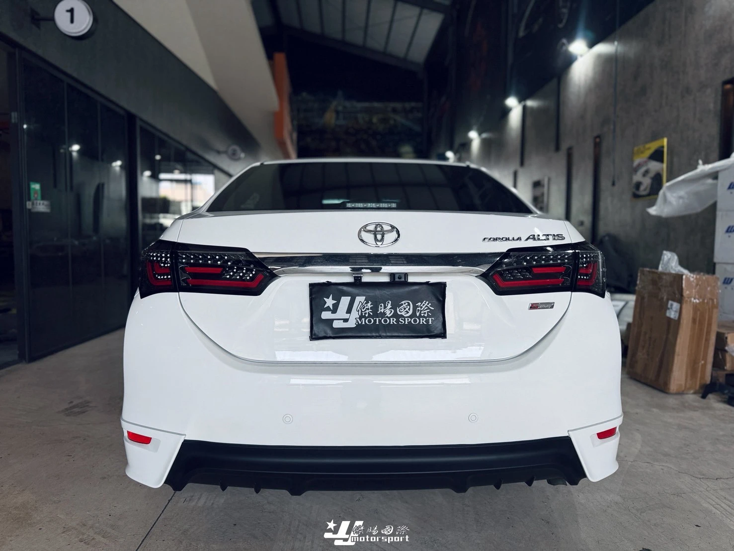 全新 ALTIS 11代 11.5代 2014 2015 16 17 18 年 序列式方向燈 黑框 紅光條 LED光柱 尾燈