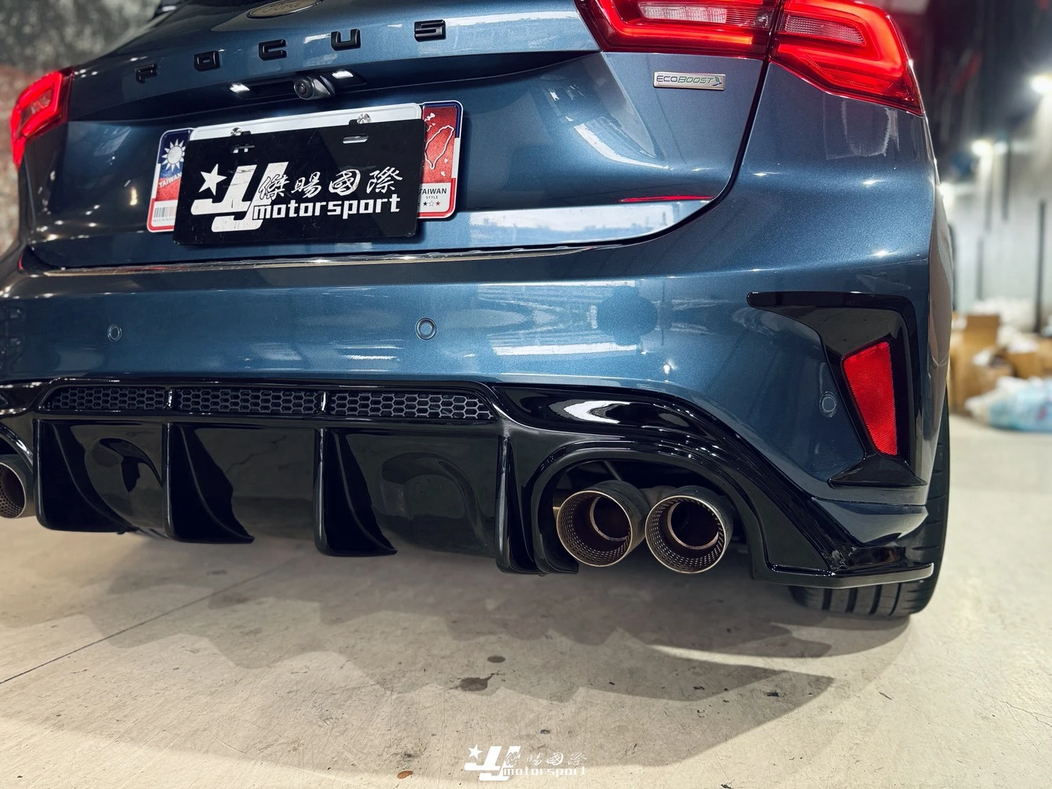 全新 FOCUS MK4 MK4.5 ST-LINE 專用 四出 MONSTER 怪獸後包 後下巴 亮黑