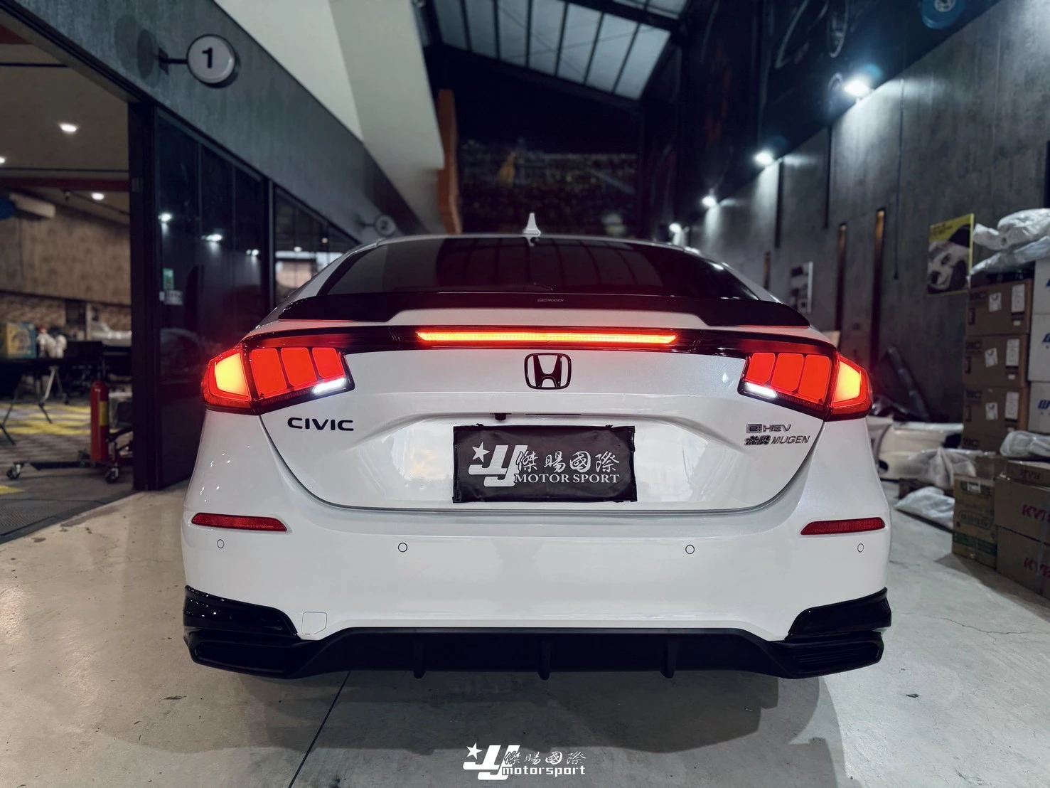 新 HONDA 喜美11代CIVIC11 FL4 FL5 日本正MUGEN無限紅色 貫穿式尾燈