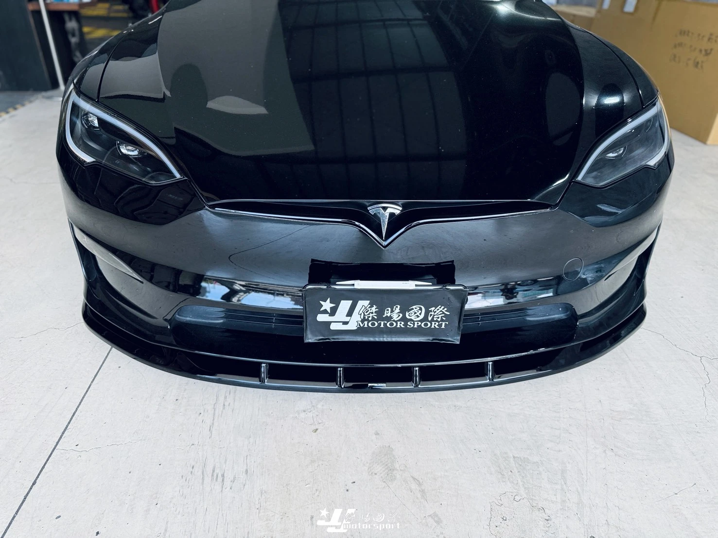 全新 特斯拉 TESLA MODEL S Maxton Design MD 前下巴 側裙 後下巴