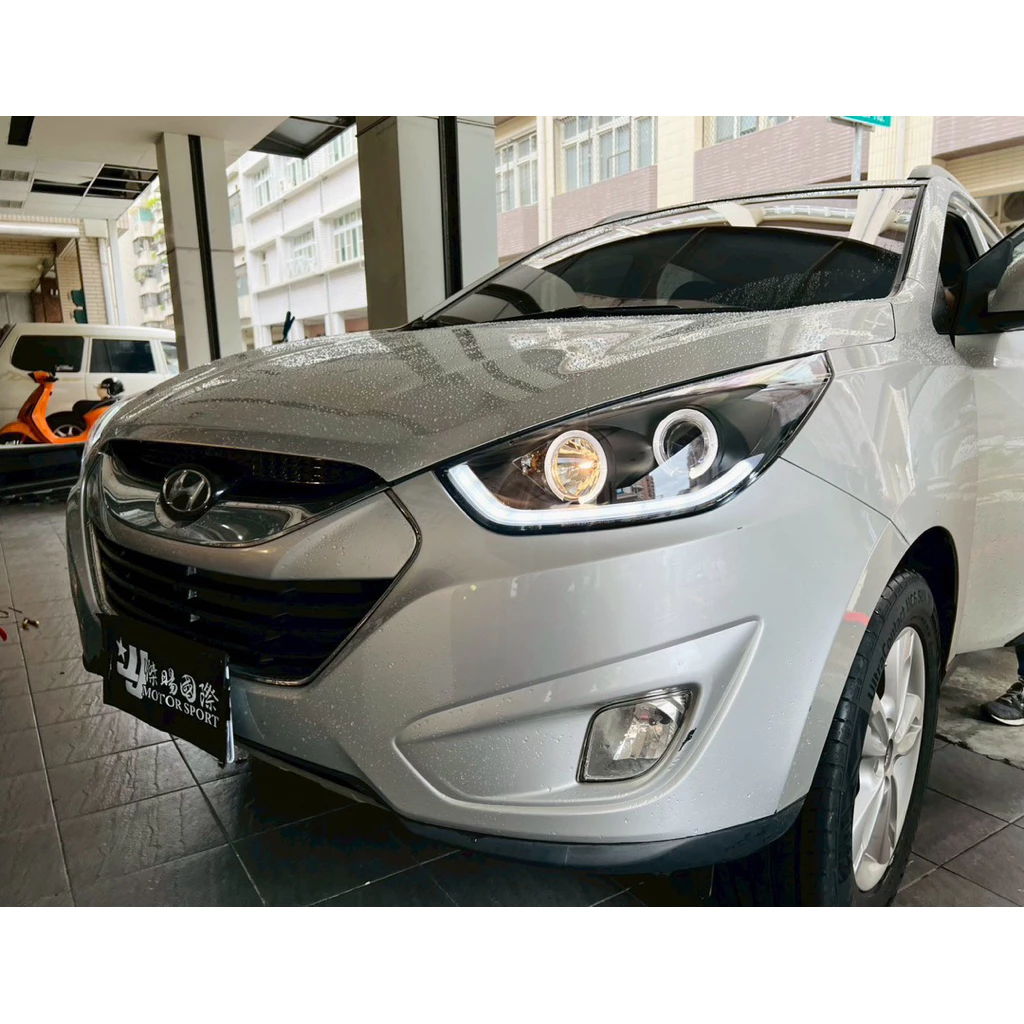 全新 HYUNDAI 現代 IX35 IX-35 黑框 光圈 類R8 LED 光條 燈眉 大燈 SONAR