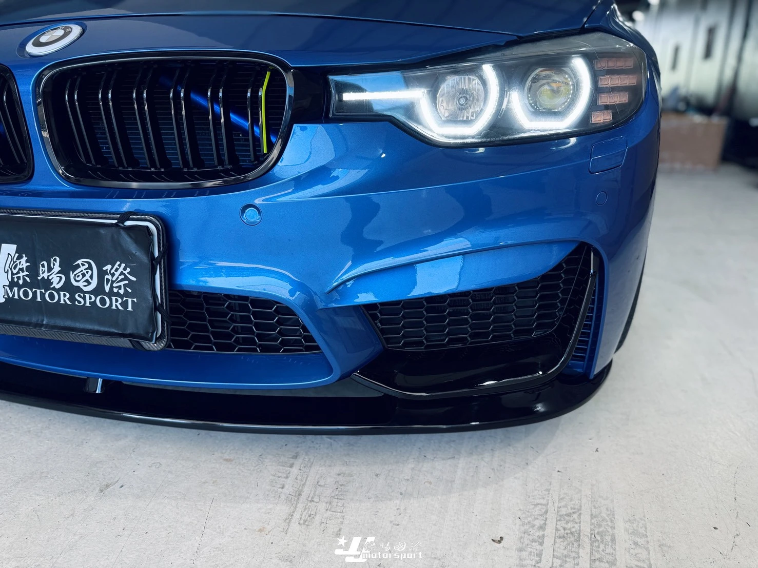 全新 BMW F30 335 320 328 升級 M3 樣式 前保桿 素材 + MP亮黑前下巴