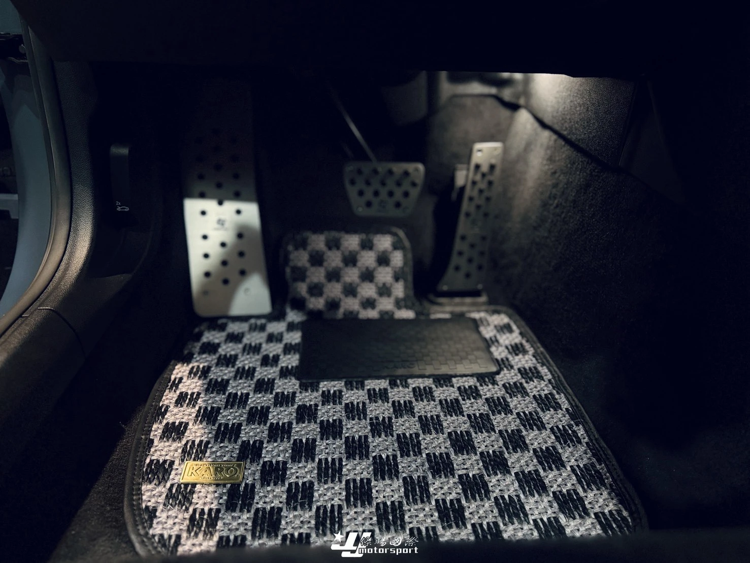全新 TOYOTA GR SUPRA 牛魔王 A90 升級 日本 KARO 頂級訂製 腳踏墊