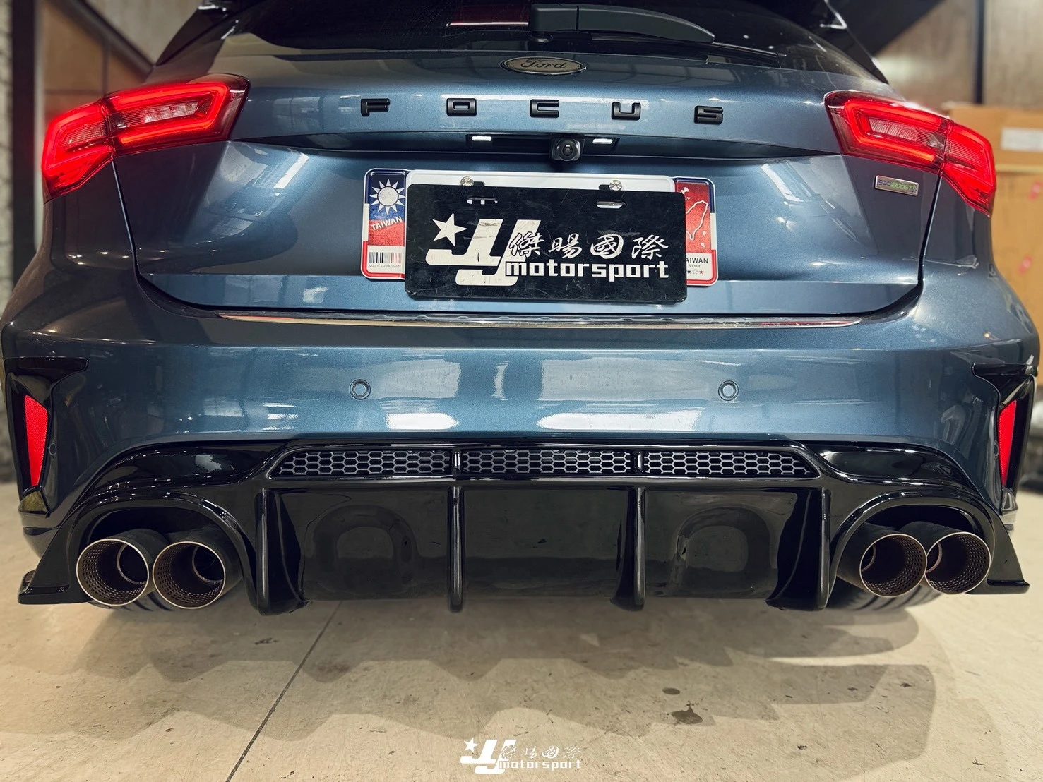 全新 FOCUS MK4 MK4.5 ST-LINE 專用 四出 MONSTER 怪獸後包 後下巴 亮黑