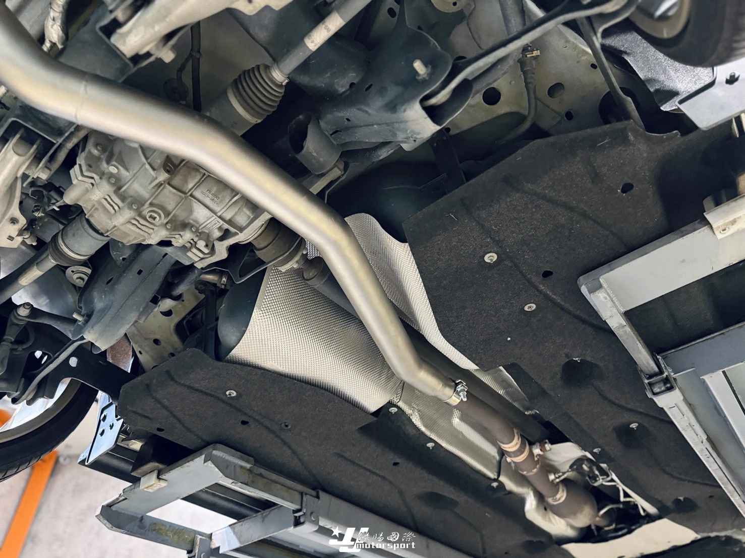 全新 FORD KUGA MK3 2020-2024 升級 CGW 中尾段 含電控閥門 四出鍛碳尾飾管 排氣管
