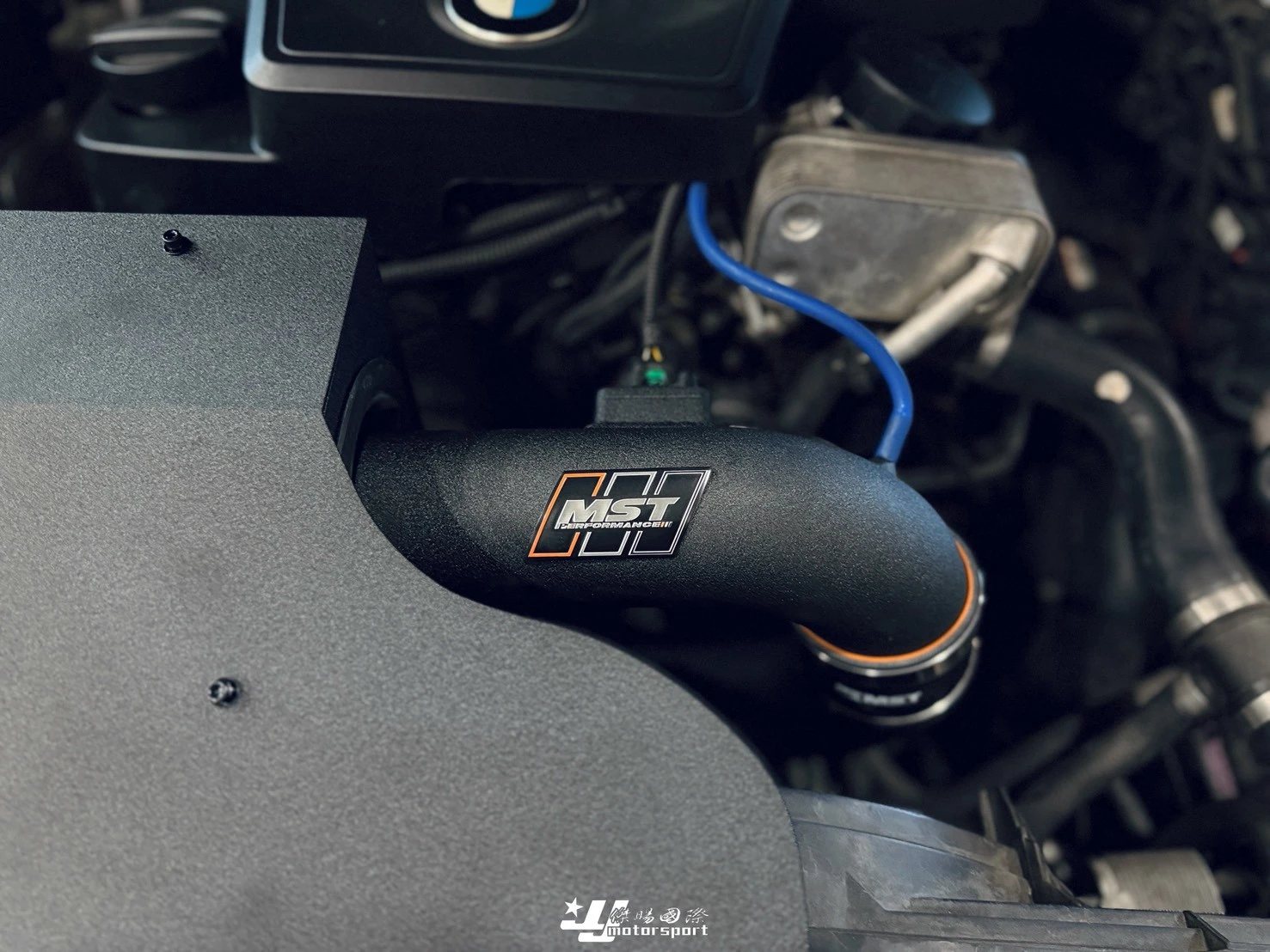 全新 寶馬 BMW F32 F36 N20 MST 進氣套件 進氣系統 實車安裝