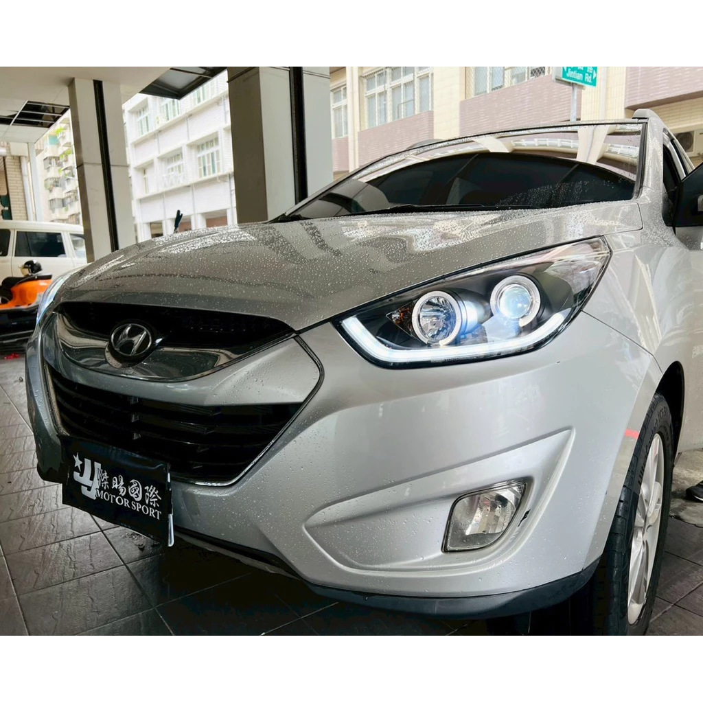 全新 HYUNDAI 現代 IX35 IX-35 黑框 光圈 類R8 LED 光條 燈眉 大燈 SONAR