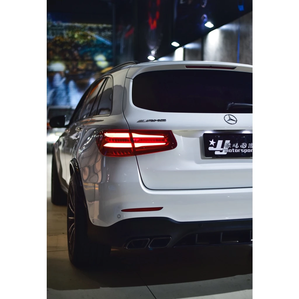 BENZ GLC200 250 300 SUV GLC43 升級 GLC63 W253 後下巴 四出尾管(亮黑)