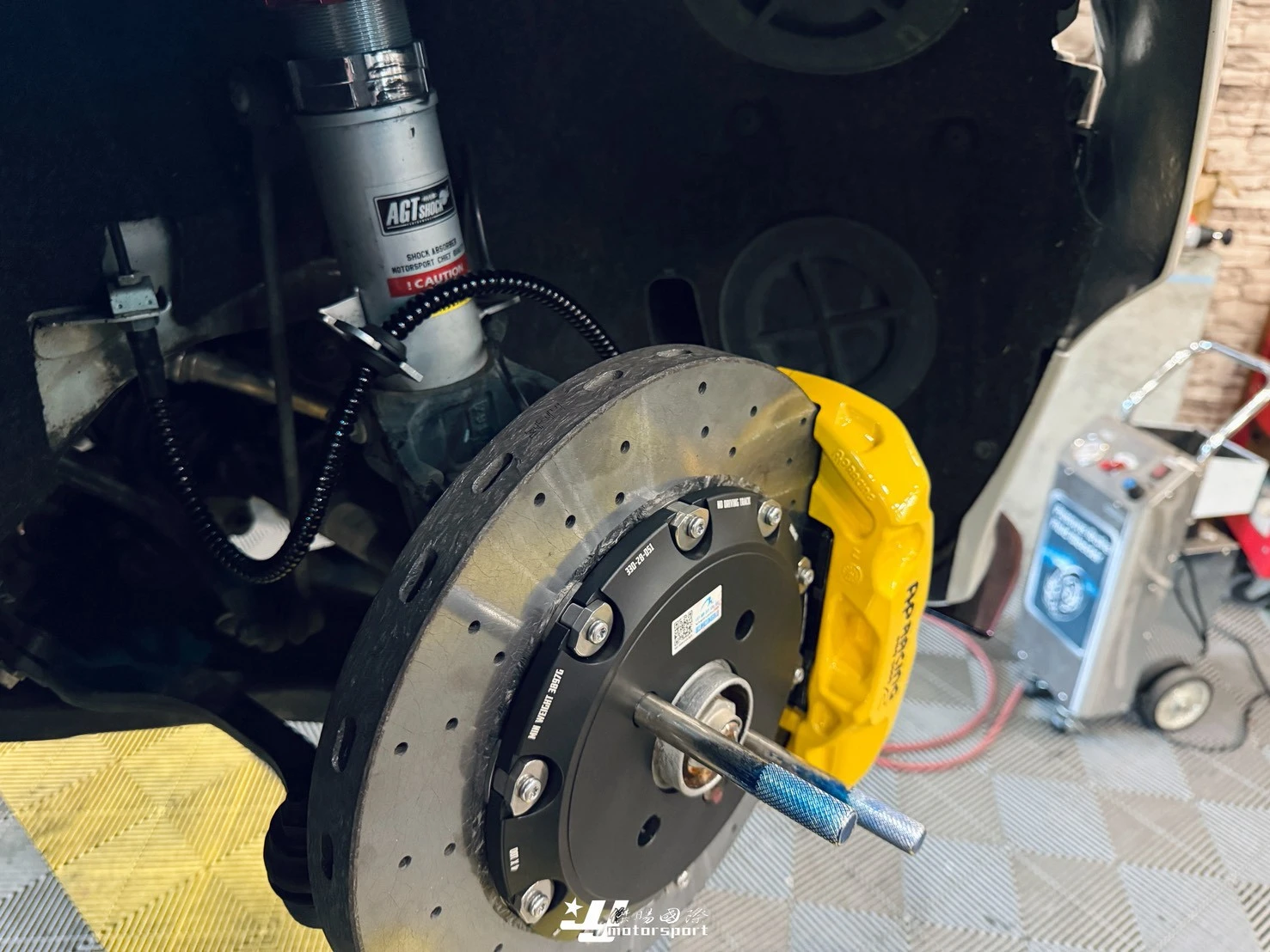 BMW MINI COOPER R58 R56 升級 前 AP9440 大四活塞配 330碳陶盤 後HHC後雙片式加大碟325MM