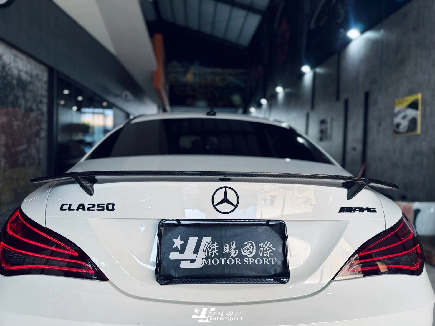 全新 賓士 BENZ CLA250 CLA45 CLA W117 RT 款 碳纖維 卡夢 CARBON 尾翼