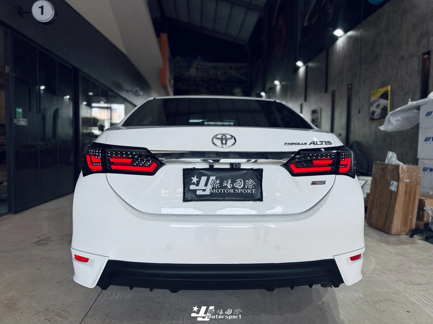 全新 ALTIS 11代 11.5代 2014 2015 16 17 18 年 序列式方向燈 黑框 紅光條 LED光柱 尾燈