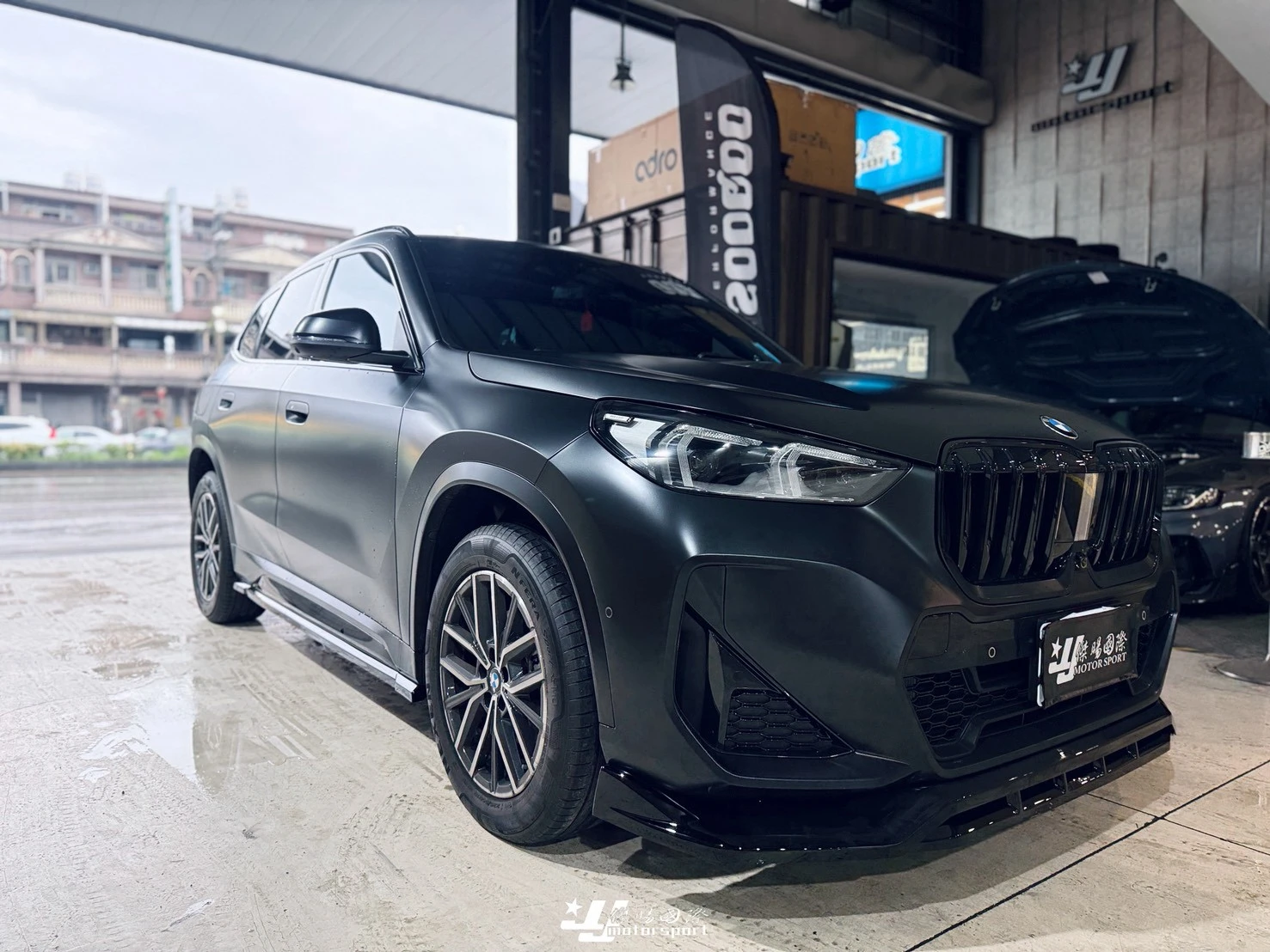 全新 BMW X1 2024- U11 MD Maxton Design 前下巴 側裙 後下巴