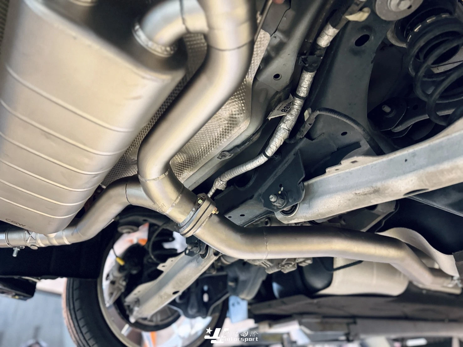 全新 FORD KUGA MK3 2020-2024 升級 CGW 中尾段 含電控閥門 四出鍛碳尾飾管 排氣管
