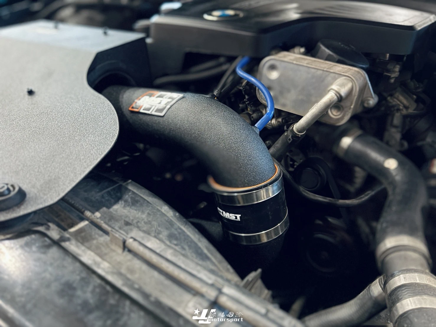 全新 寶馬 BMW F32 F36 N20 MST 進氣套件 進氣系統 實車安裝