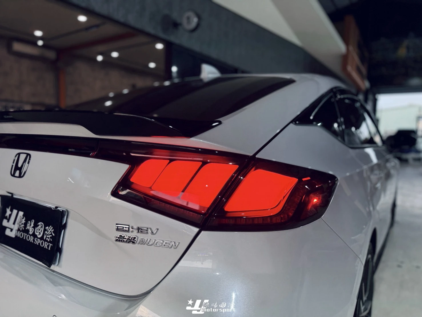 新 HONDA 喜美11代CIVIC11 FL4 FL5 日本正MUGEN無限紅色 貫穿式尾燈