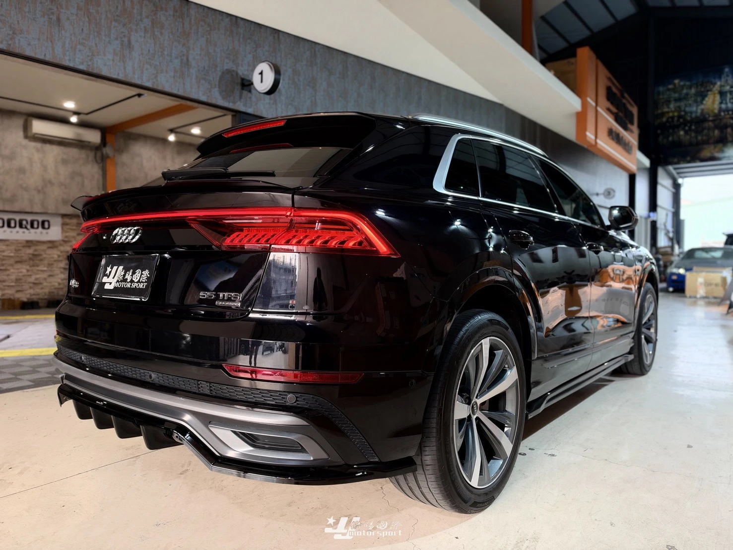 全新 奧迪 AUDI Q8 升級 MaxtonDesign MD前下巴 後下巴 側裙 中尾翼
