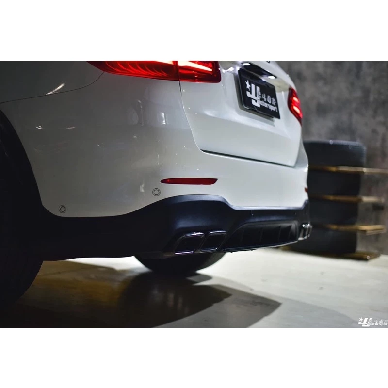 BENZ GLC SUV X253 GLC 250 300 43 升級 GLC63 後下巴含亮黑尾管