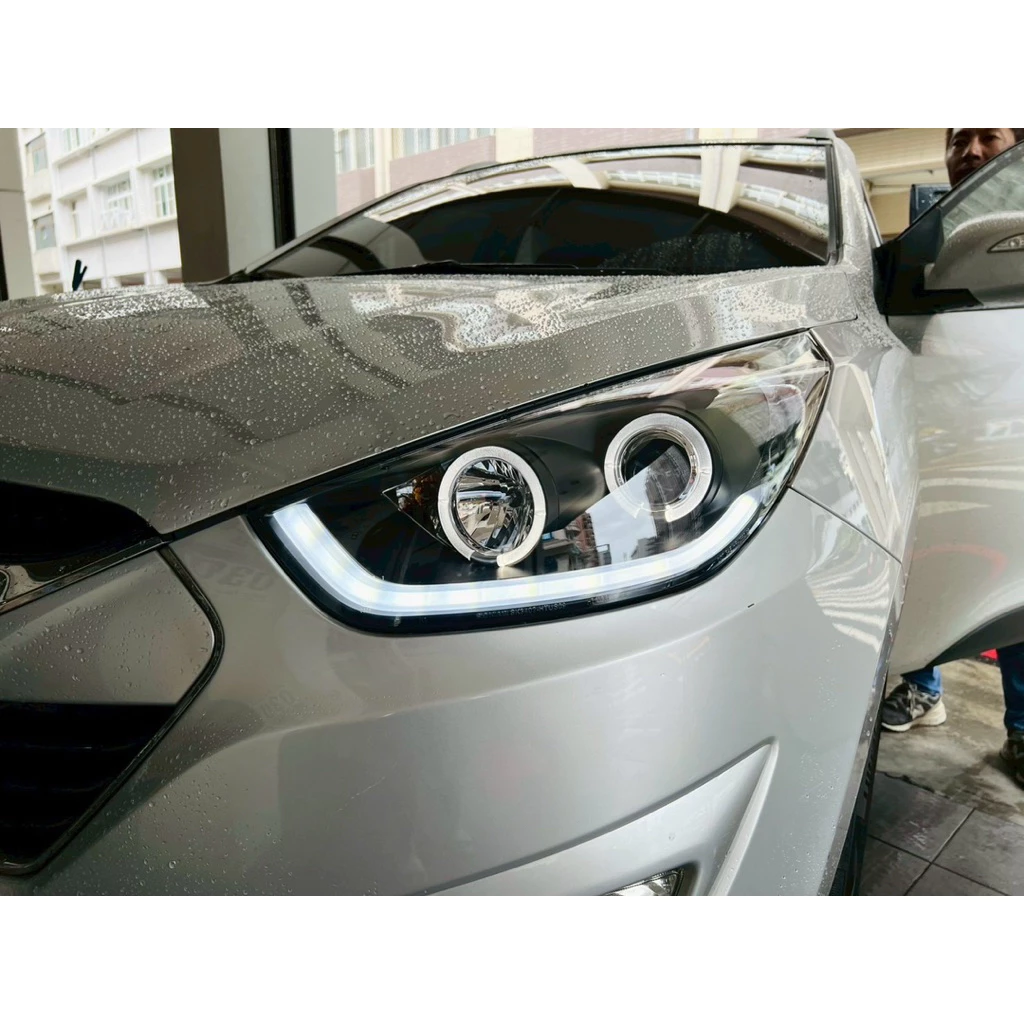 全新 HYUNDAI 現代 IX35 IX-35 黑框 光圈 類R8 LED 光條 燈眉 大燈 SONAR