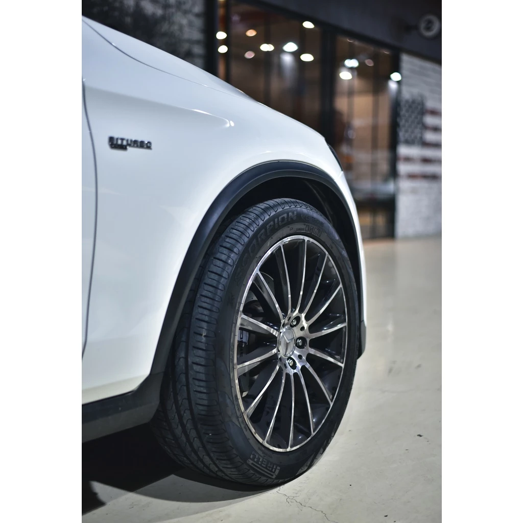 賓士 BENZ GLC43 suv 升級 GLC63 前保桿 亮黑水箱罩 後下巴 亮黑四出尾飾管 輪弧 素材價