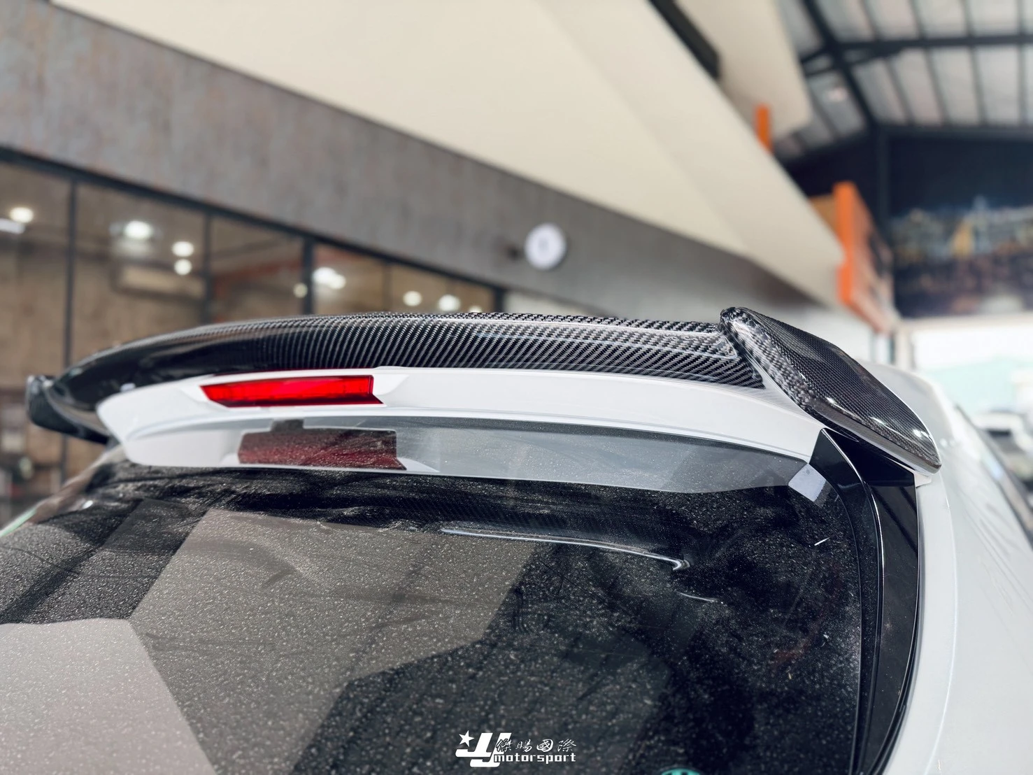 全新 TOYOTA AURIS COROLLA SPORT 碳纖維 卡夢 尾翼 後擾流