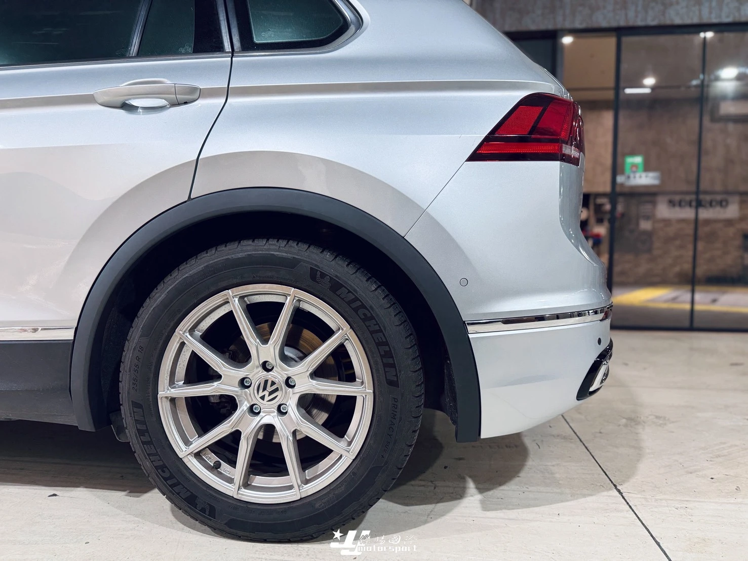 全新 福斯 TIGUAN 2021-2024 R-line 前保桿 前大包 輪弧 後保中段 後下巴 素材