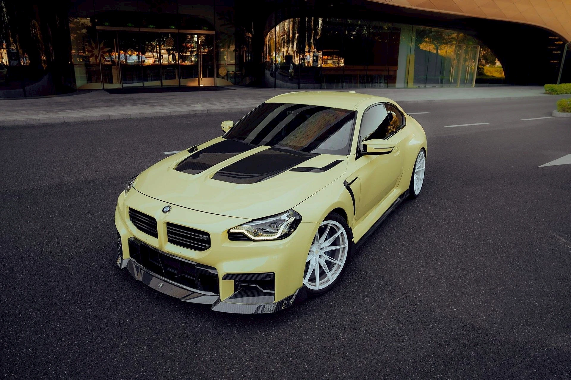全新 BMW G87 M2 RevoZport street 街道版 引擎蓋 前下巴 側裙 後下巴 尾翼