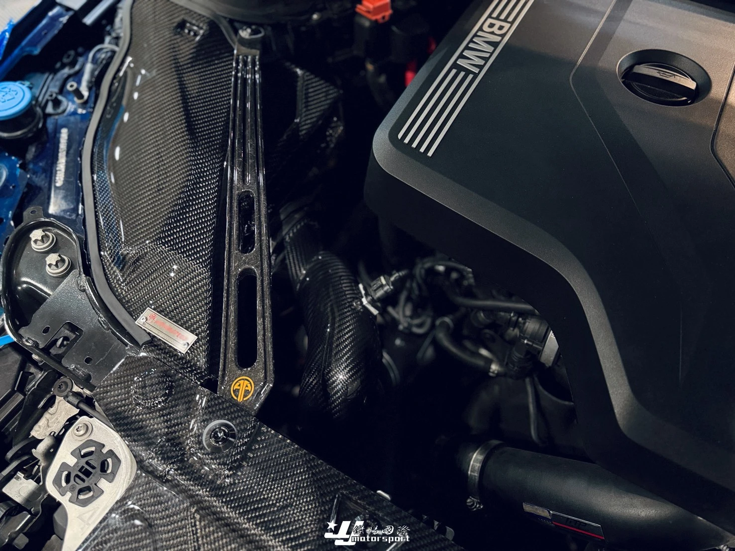 全新 BMW G20 G21 ARMA SPEED 碳纖維 上拉桿 碳纖維 引擎室拉桿
