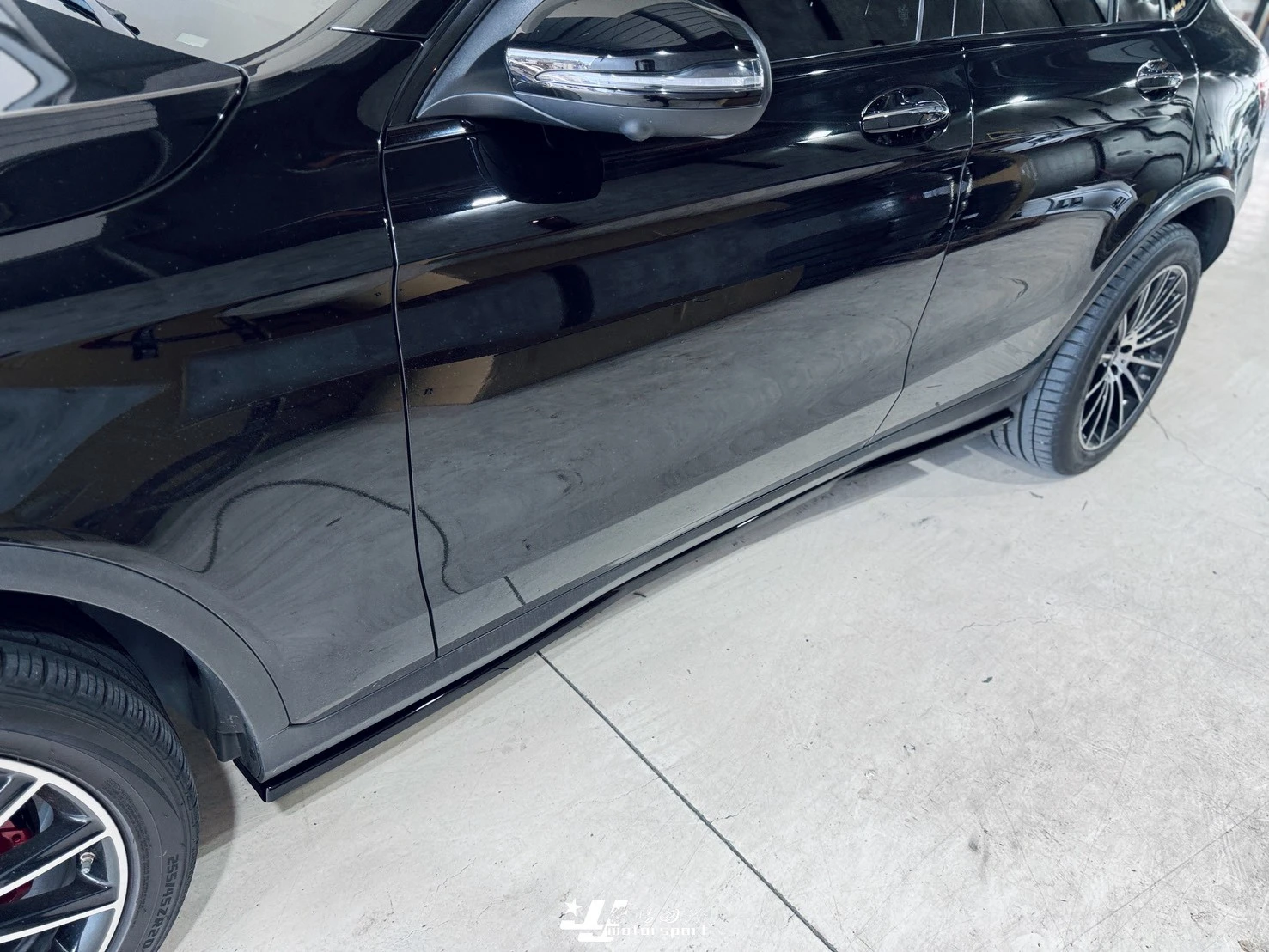 全新 BENZ GLC COUPE W253 2021小改款 Maxton Design MD 側群 側裙 定風翼 亮黑 (無AMG)