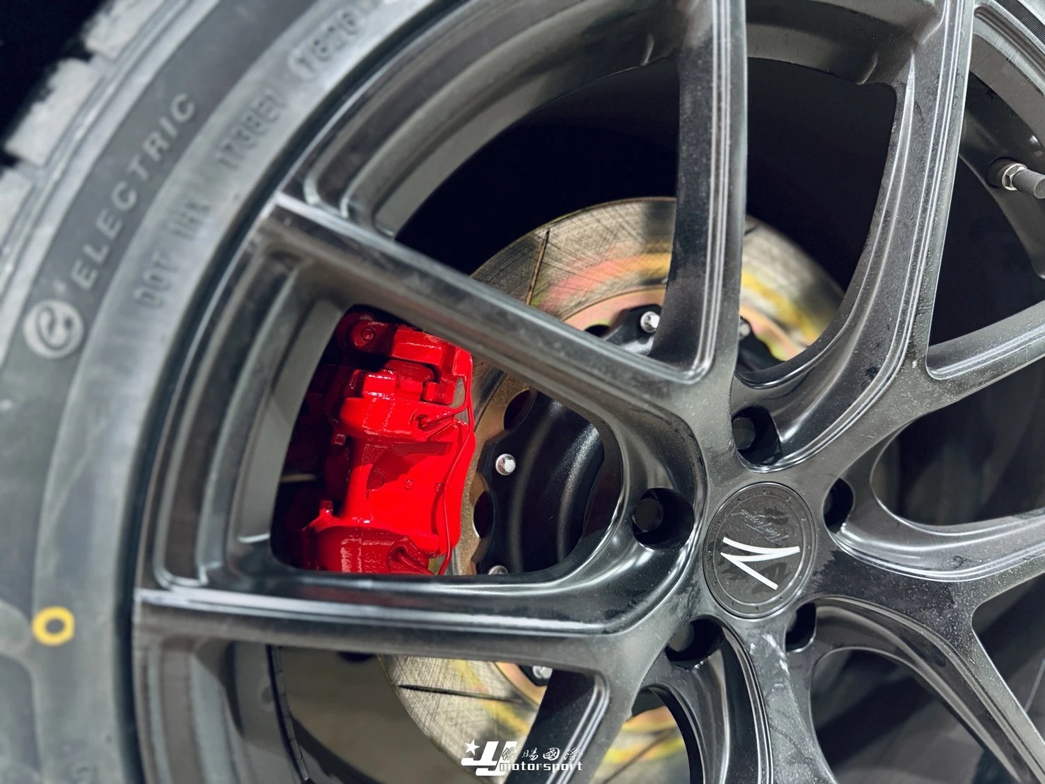  TIGUAN 2023- HHC BRAKES 劃線實心碟 煞車盤 後加大碟 370mm (金屬油管另購)