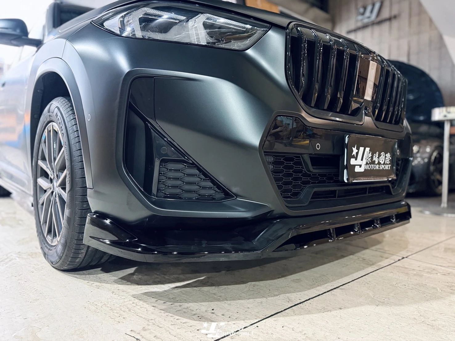 全新 BMW X1 2024- U11 MD Maxton Design 前下巴 側裙 後下巴