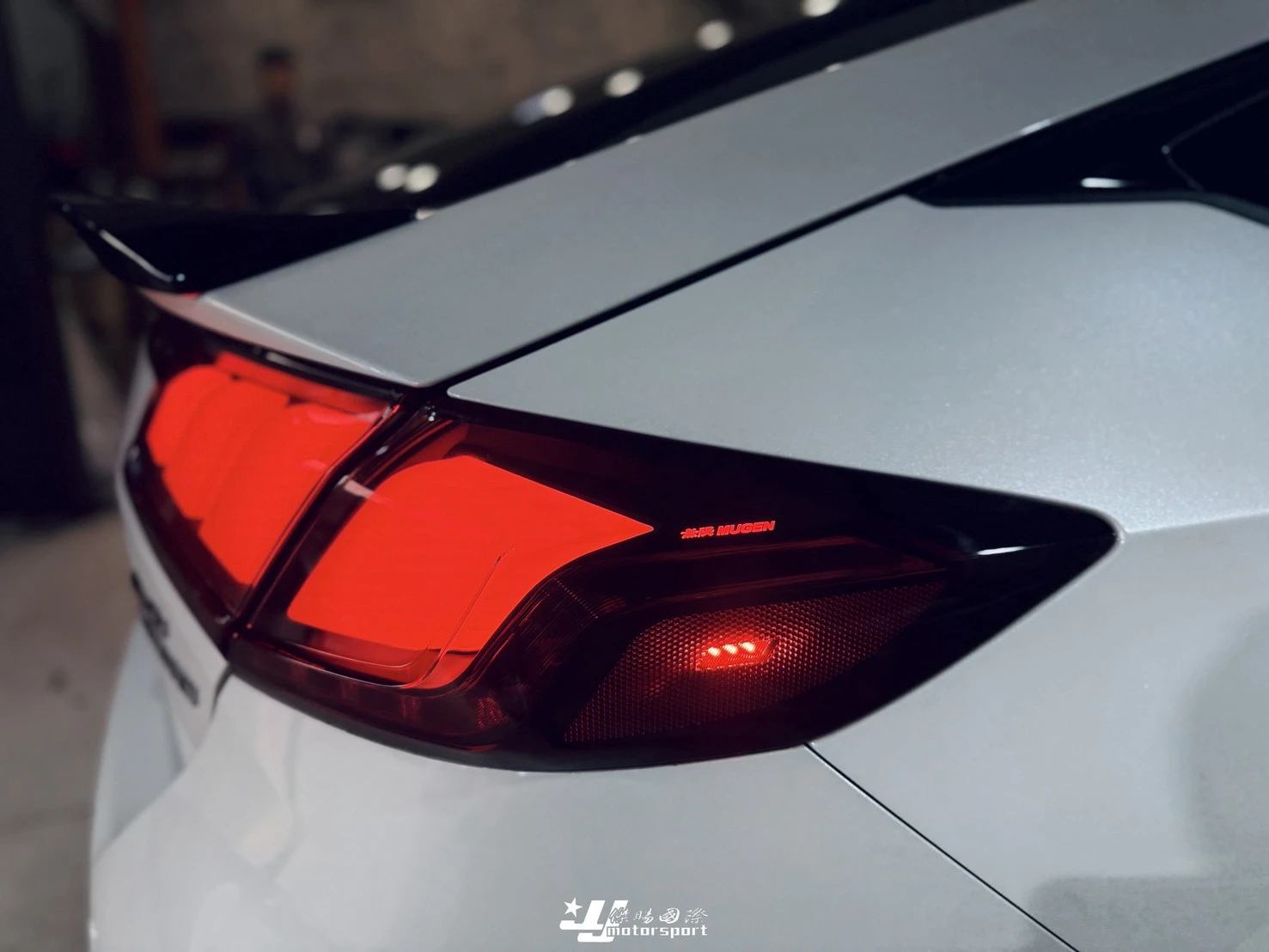 新 HONDA 喜美11代CIVIC11 FL4 FL5 日本正MUGEN無限紅色 貫穿式尾燈