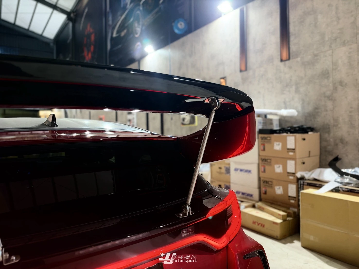 全新 TOYOTA GR YARIS 暴力鴨 二代 正日本 ROCKET BUNNY 火箭兔 尾翼 素材 FRP
