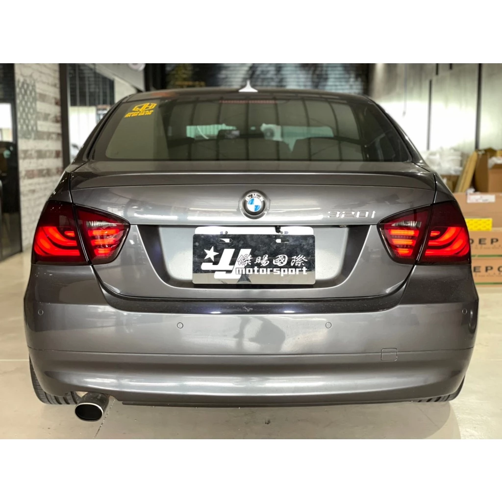 全新 BMW E90 05-08 年 類 F10 全紅 薫黑 紅白 三光柱 光條 LED 尾燈 後燈 實車