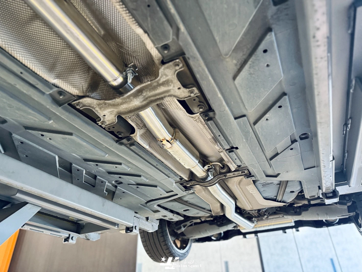 全新 賓士 BENZ W177 A35 升級  VVS 排氣管 中尾段+遙控閥門