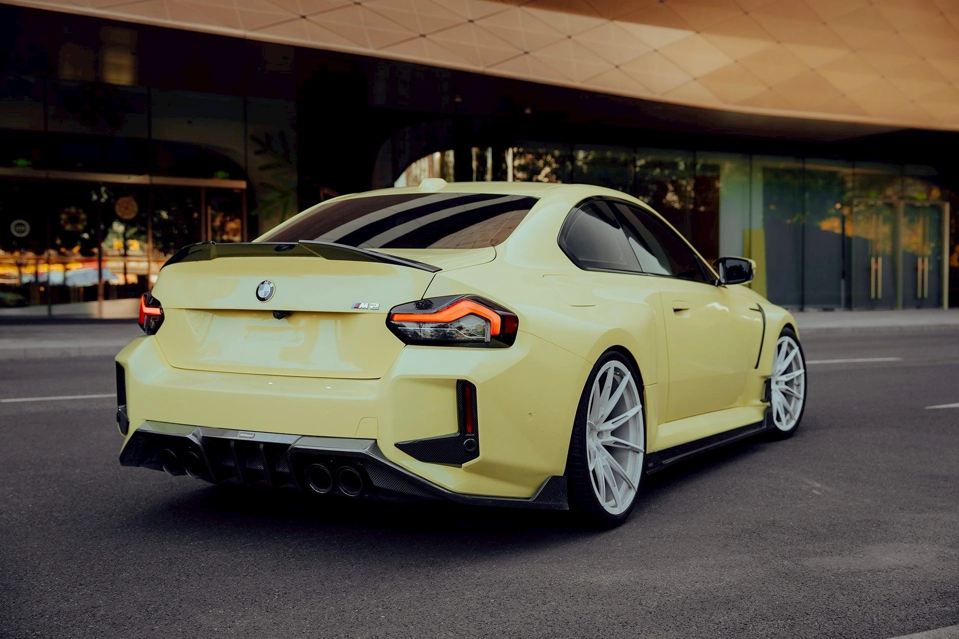 全新 BMW G87 M2 RevoZport street 街道版 引擎蓋 前下巴 側裙 後下巴 尾翼